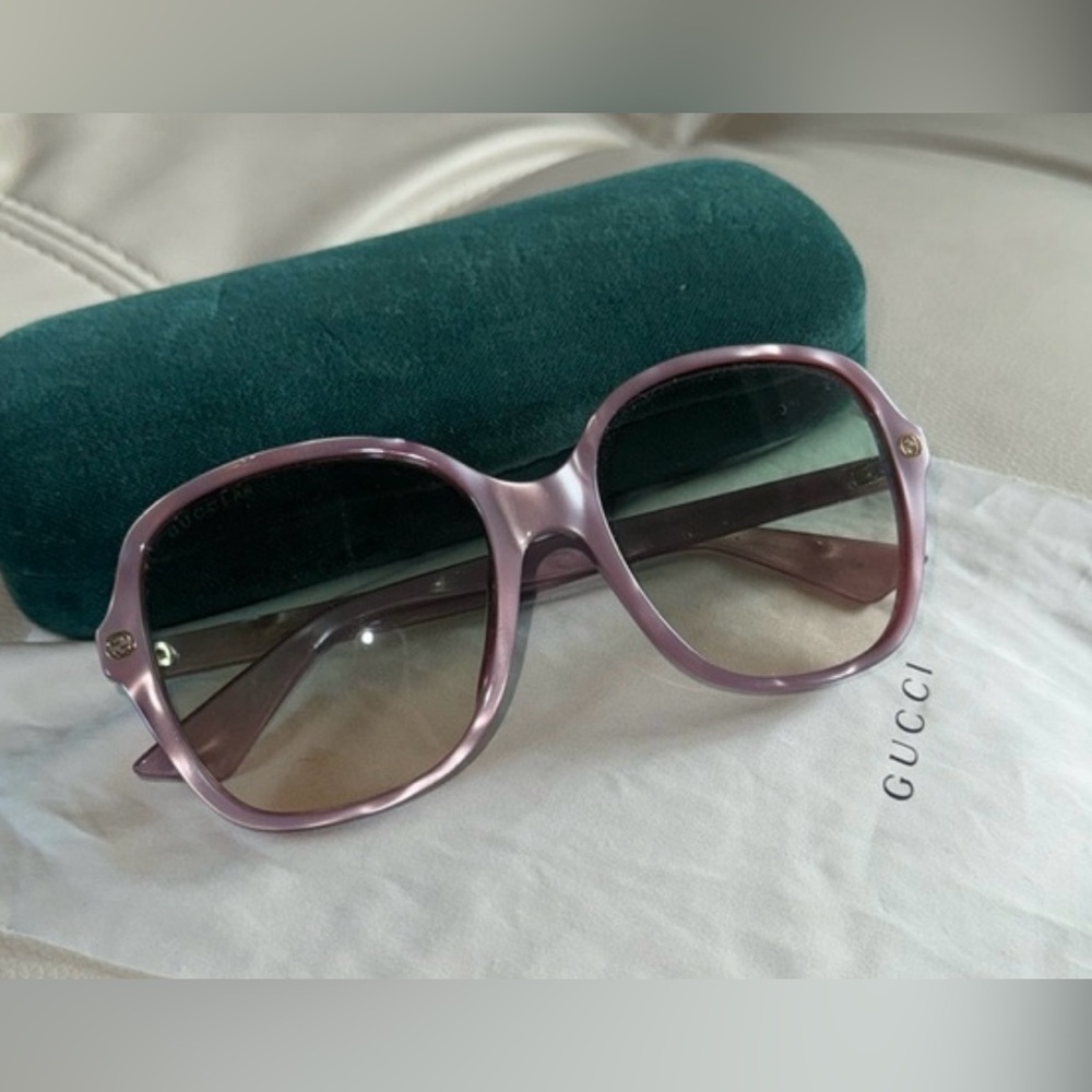 Gucci Sunglasses, beautiful color, gradient lenses, no scratches